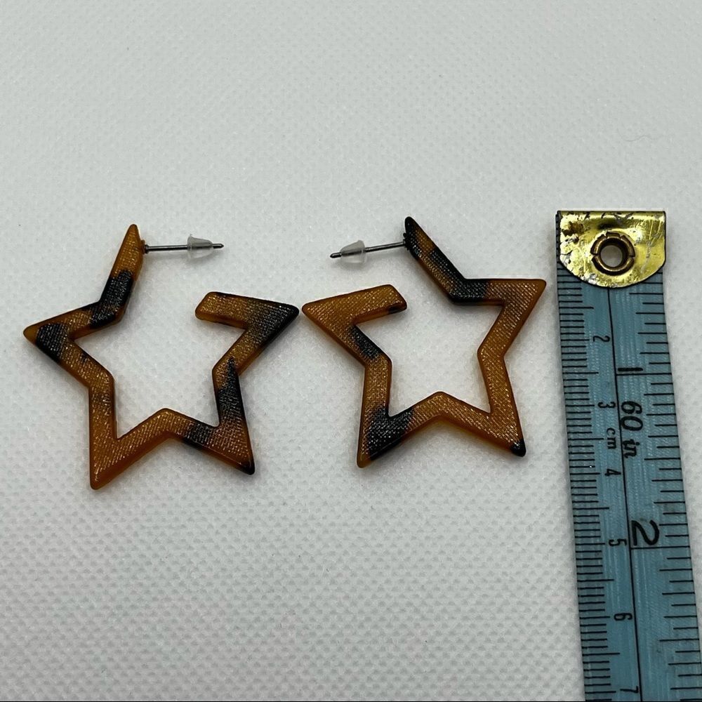 EARRINGS! Tortoise Shell Epoxy Star Shape Earrings BNWT - Picture 5 of 5